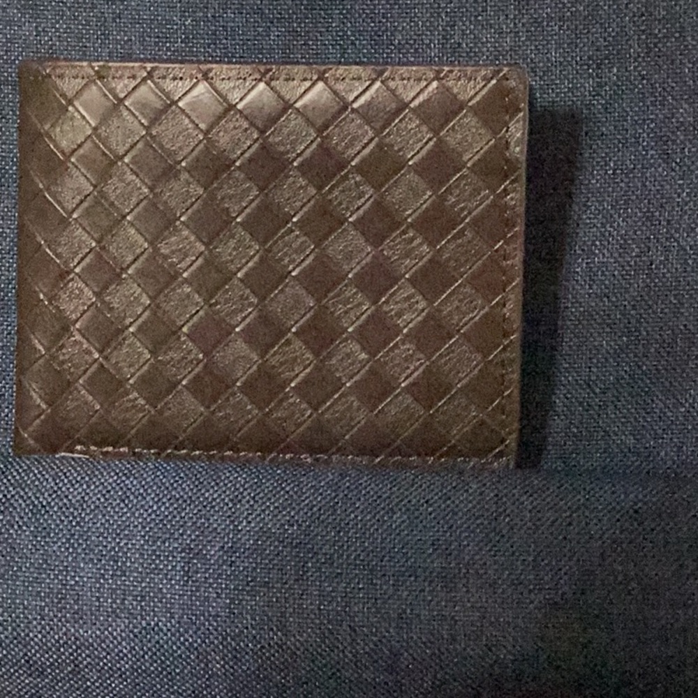 Brand New Slim silhouette Men’s Wallet in Brown Leather